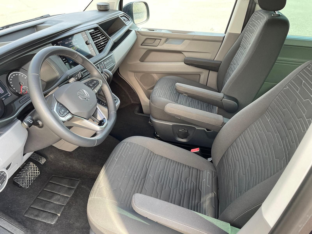 Новий Пасажирський фургон Volkswagen T6.1 Caravelle Comfortline NAV LED TEMP DAB PDC: фото 17