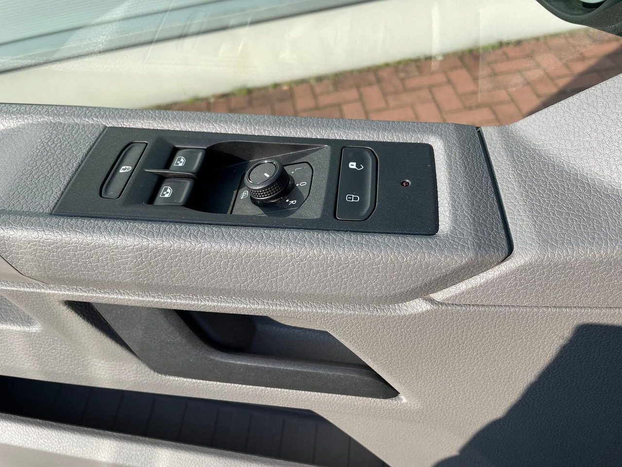 Новий Пасажирський фургон Volkswagen T6.1 Caravelle Comfortline NAV LED TEMP DAB PDC: фото 34