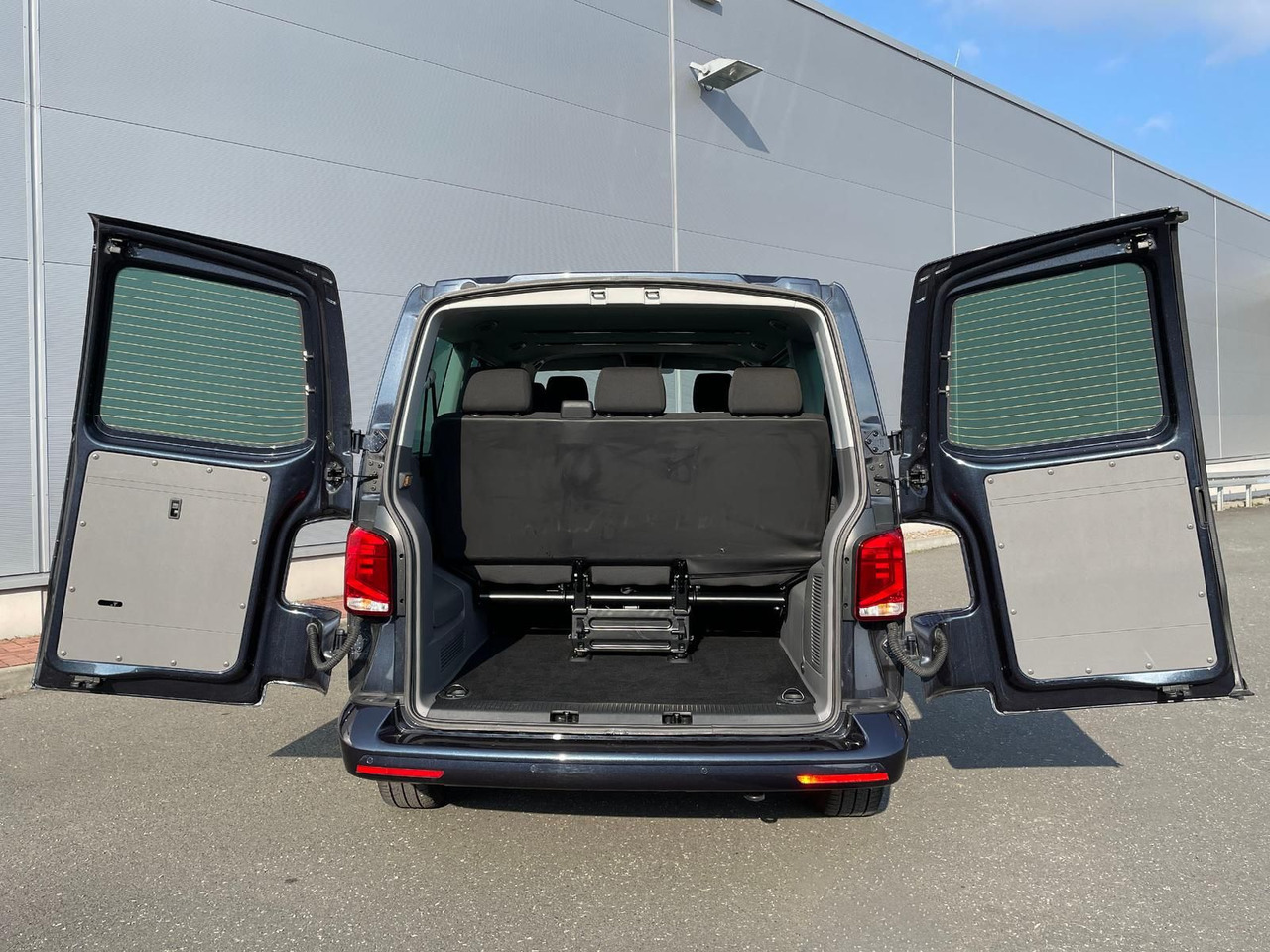 Новий Пасажирський фургон Volkswagen T6.1 Caravelle Comfortline NAV LED TEMP DAB PDC: фото 11