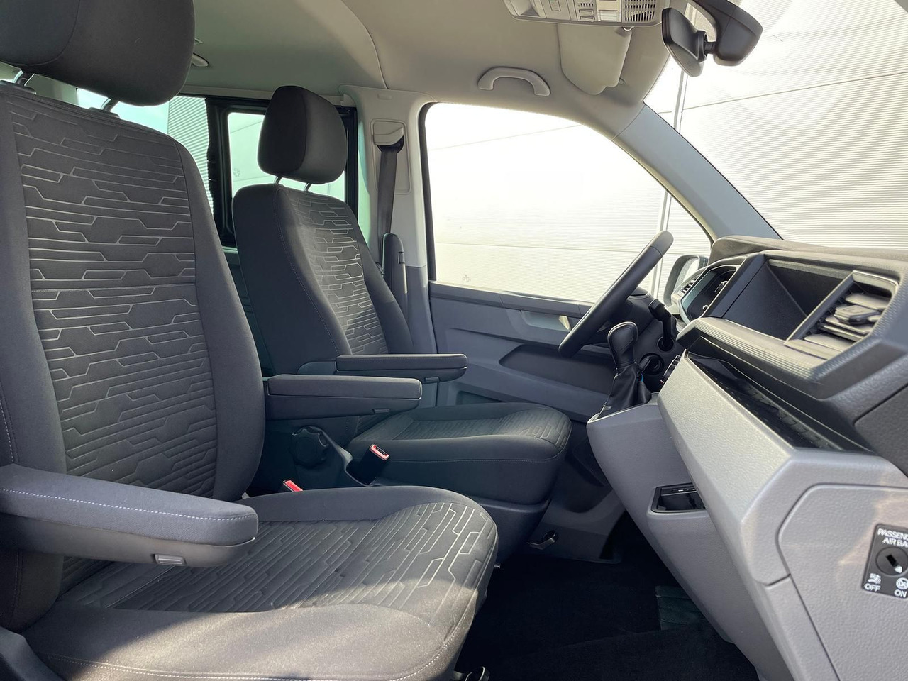 Новий Пасажирський фургон Volkswagen T6.1 Caravelle Comfortline NAV LED TEMP DAB PDC: фото 23