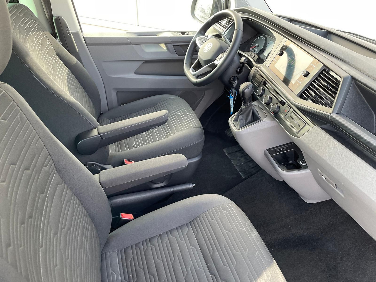 Новий Пасажирський фургон Volkswagen T6.1 Caravelle Comfortline NAV LED TEMP DAB PDC: фото 24