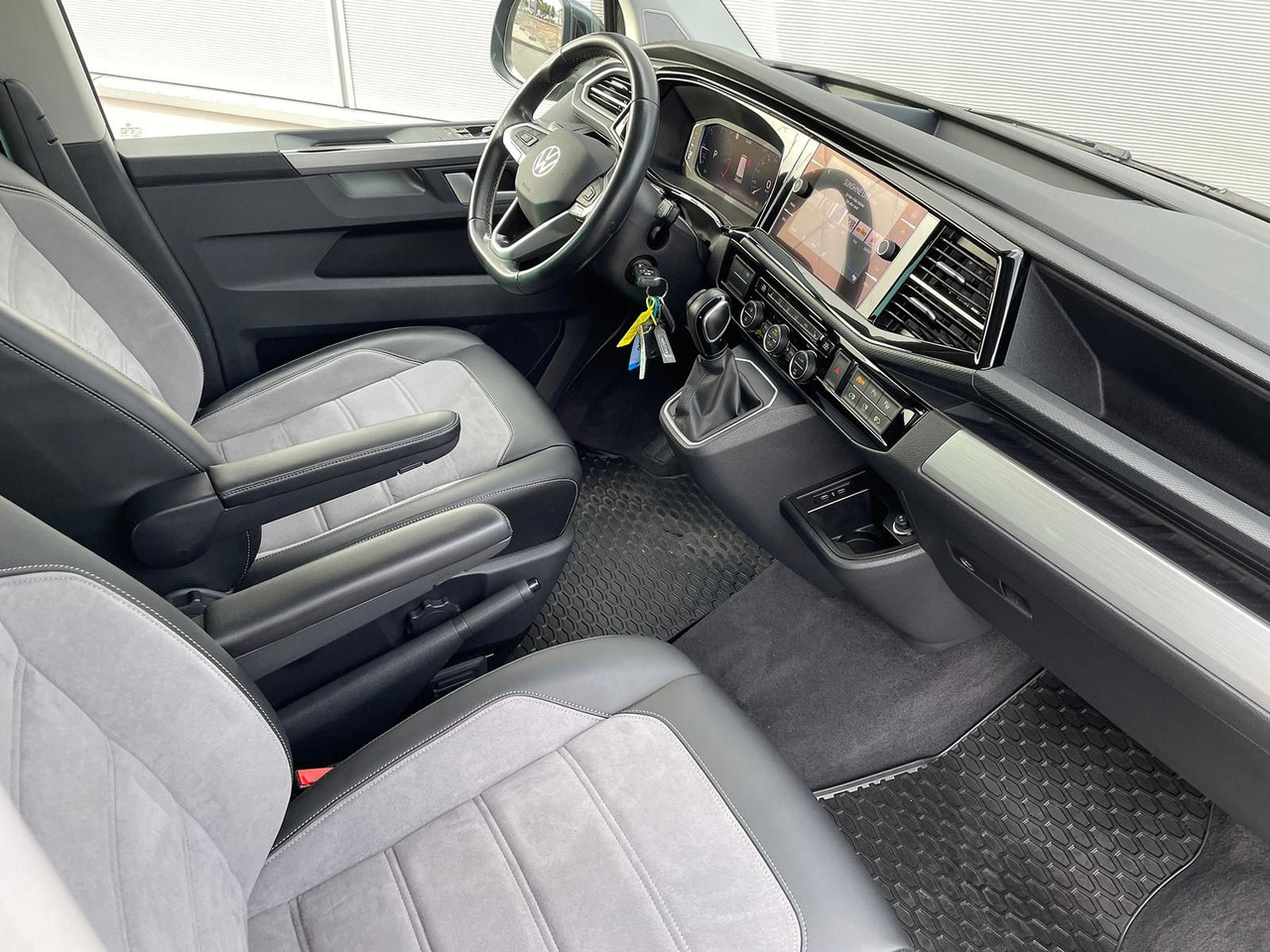 Пасажирський фургон Volkswagen T6.1 Multivan Comfortline 4M ACC KAMERA SITZHZ: фото 14