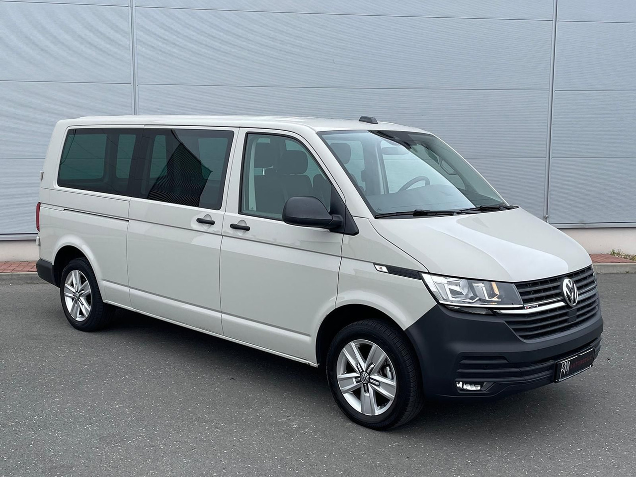 Volkswagen T6.1 Transporter 2.0 TDI lang 4MOTION SITZHZ NAV - Суцільнометалевий фургон: фото 2 Volkswagen T6.1 Transporter 2.0 TDI lang 4MOTION SITZHZ NAV - Суцільнометалевий фургон: фото 2
