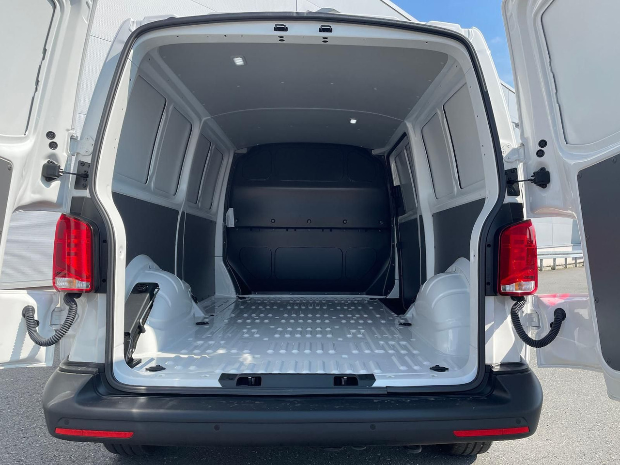 Суцільнометалевий фургон Volkswagen T6.1 Transporter LR 2.0 TDI KLIMA PDC: фото 26 Суцільнометалевий фургон Volkswagen T6.1 Transporter LR 2.0 TDI KLIMA PDC: фото 26