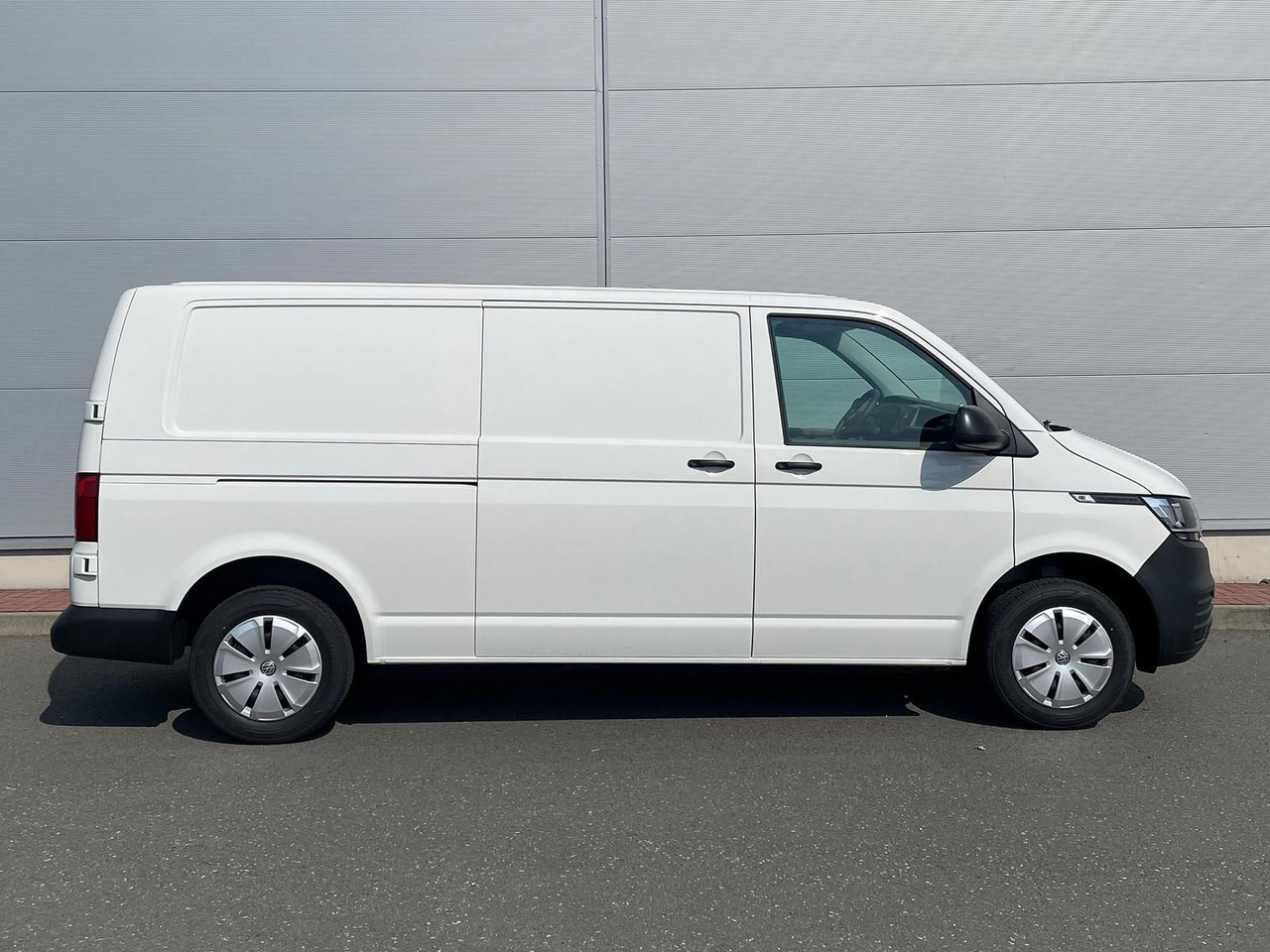 Volkswagen T6.1 Transporter LR 2.0 TDI KLIMA PDC - Суцільнометалевий фургон: фото 5 Volkswagen T6.1 Transporter LR 2.0 TDI KLIMA PDC - Суцільнометалевий фургон: фото 5