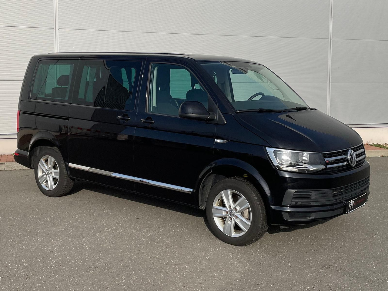 Volkswagen T6 Multivan Comfortline 4M AHK STANDHZ SITZH DAB - Мікроавтобус, Пасажирський фургон: фото 2 Volkswagen T6 Multivan Comfortline 4M AHK STANDHZ SITZH DAB - Мікроавтобус, Пасажирський фургон: фото 2