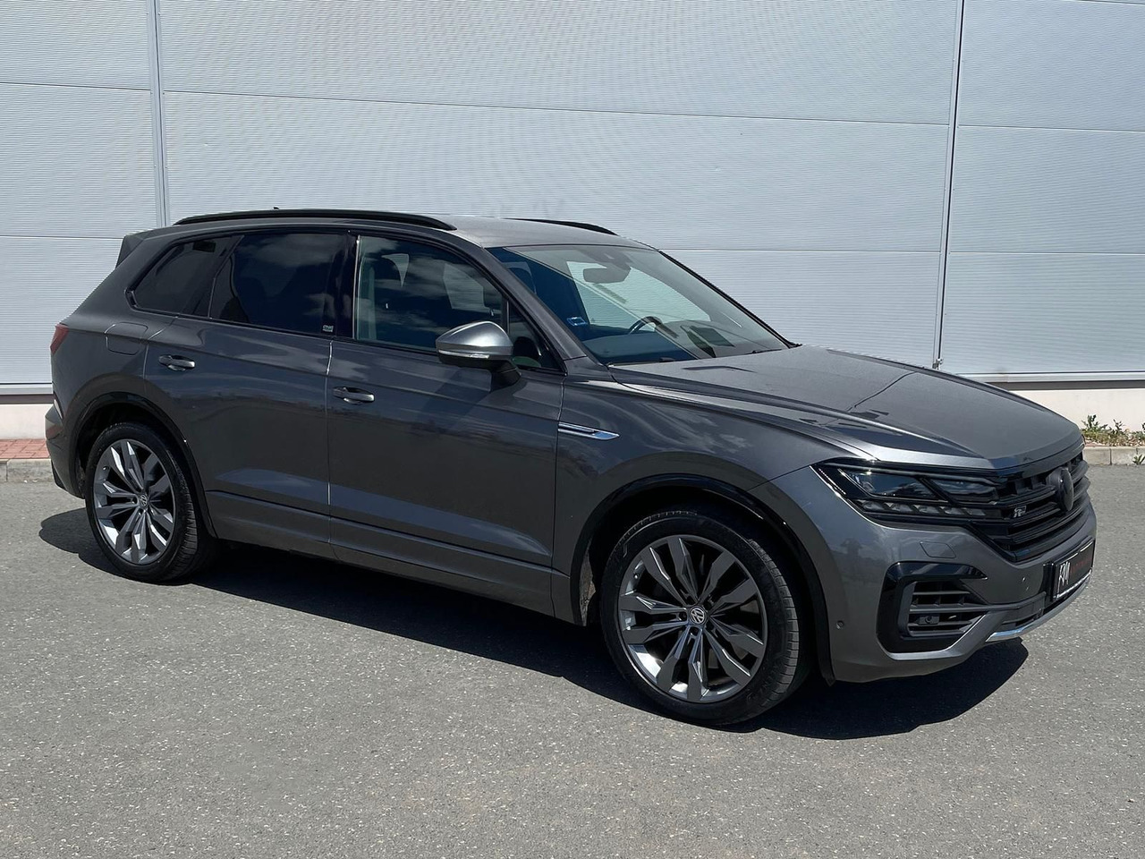 Volkswagen Touareg 4.0 V8 TDI One Million 4M LEDER AHK ACC - Позашляховик: фото 2 Volkswagen Touareg 4.0 V8 TDI One Million 4M LEDER AHK ACC - Позашляховик: фото 2