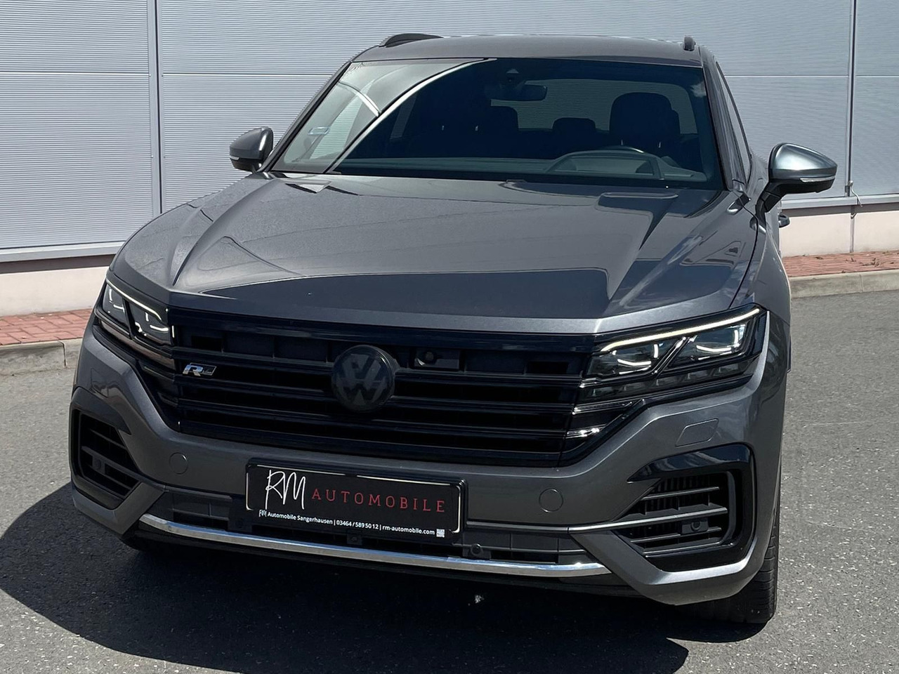 Volkswagen Touareg 4.0 V8 TDI One Million 4M LEDER AHK ACC - Позашляховик: фото 4 Volkswagen Touareg 4.0 V8 TDI One Million 4M LEDER AHK ACC - Позашляховик: фото 4