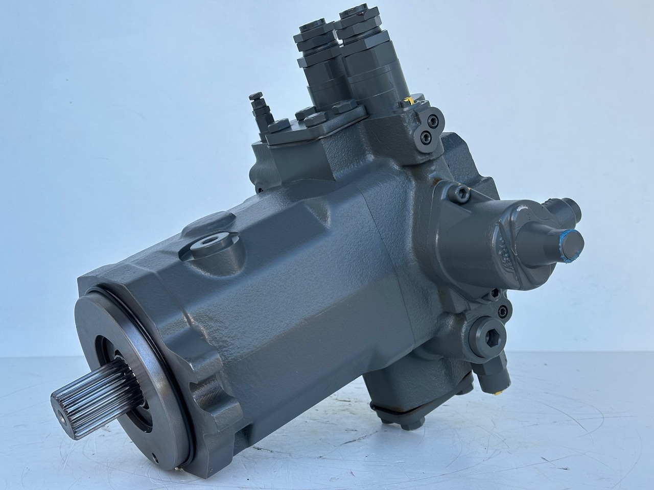 LIEBHERR - LINDE Original Hydromotor Typ:HMF75-02 2560 G 03 mit ID-Nr.10007106. A914 B-LI, A914 LI, A924 B-LI, A924 LI, MG15, MBG12, MG20, MFG10, BG12H #HYX293G00103# - Гідравлічний мотор в категорії Колісні екскаватори: фото 1 LIEBHERR - LINDE Original Hydromotor Typ:HMF75-02 2560 G 03 mit ID-Nr.10007106. A914 B-LI, A914 LI, A924 B-LI, A924 LI, MG15, MBG12, MG20, MFG10, BG12H #HYX293G00103# - Гідравлічний мотор в категорії Колісні екскаватори: фото 1