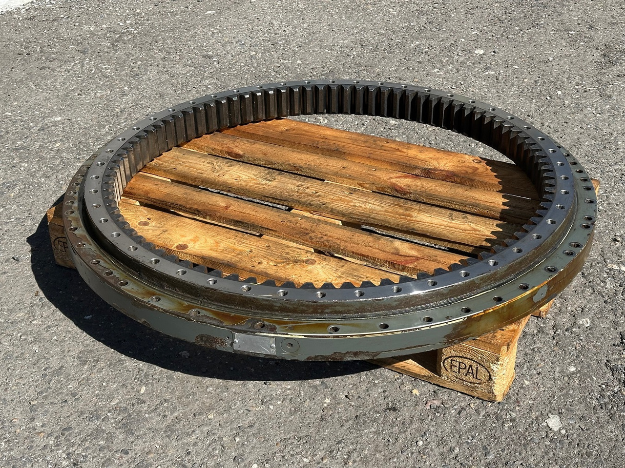 LIEBHERR Original Drehkranz – Kugeldrehverbindung mit ID-Nr.11690802. R920 S-1545,R920-1545,R922 LC-1442,R922 LC-1443,R922-1442,R924 LC-1444,R924 LC-1445,R924-1444,R925-1444. #11690802.N10220272# - Поворотне кільце в категорії Гусеничні екскаватори: фото 1 LIEBHERR Original Drehkranz – Kugeldrehverbindung mit ID-Nr.11690802. R920 S-1545,R920-1545,R922 LC-1442,R922 LC-1443,R922-1442,R924 LC-1444,R924 LC-1445,R924-1444,R925-1444. #11690802.N10220272# - Поворотне кільце в категорії Гусеничні екскаватори: фото 1