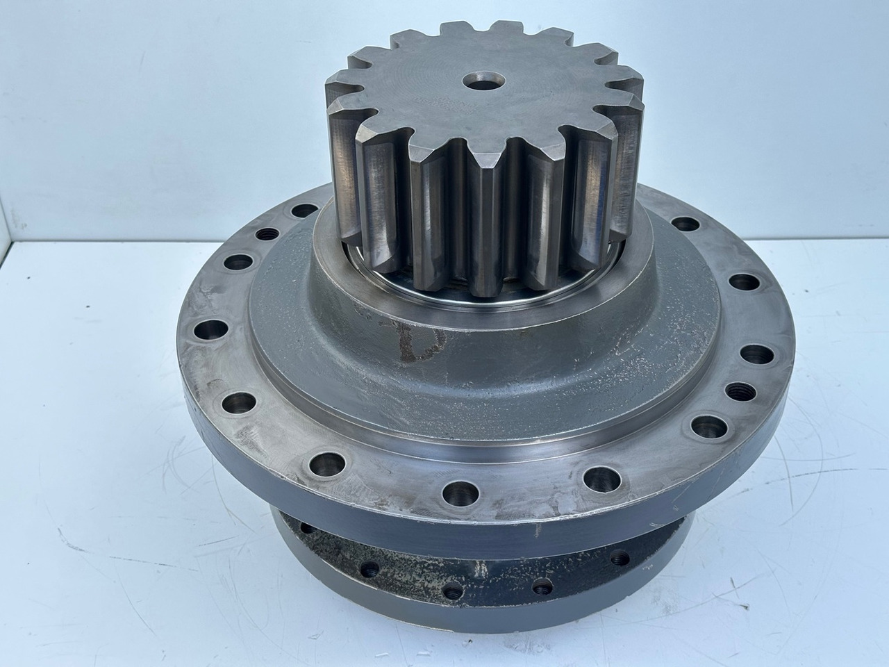 Поворотний редуктор в категорії Гусеничні екскаватори LIEBHERR Original Schwenkantrieb Typ:GFB2160 mit ID-Nr.11657357 – ID-Nr.12204229 – ID-Nr.12947309. R920 S-1545, R920-1545, R922LC-1442, R922 LC-1443, R924 LC-1444, R924 LC-1445. #11657357.04.10#: фото 18