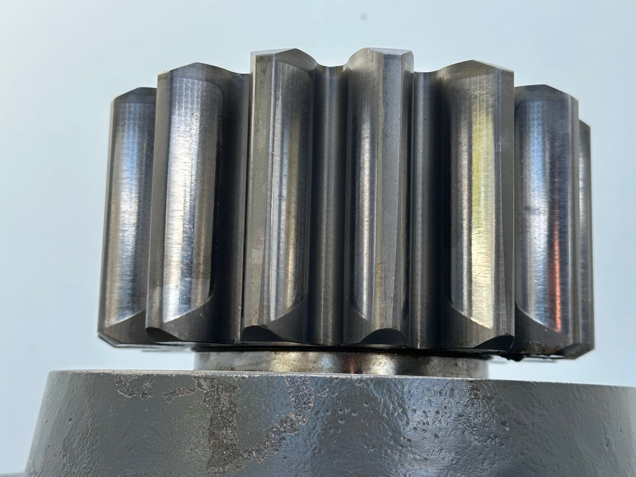 Поворотний редуктор в категорії Гусеничні екскаватори LIEBHERR Original Schwenkantrieb Typ:GFB2160 mit ID-Nr.11657357 – ID-Nr.12204229 – ID-Nr.12947309. R920 S-1545, R920-1545, R922LC-1442, R922 LC-1443, R924 LC-1444, R924 LC-1445. #11657357.04.10#: фото 19