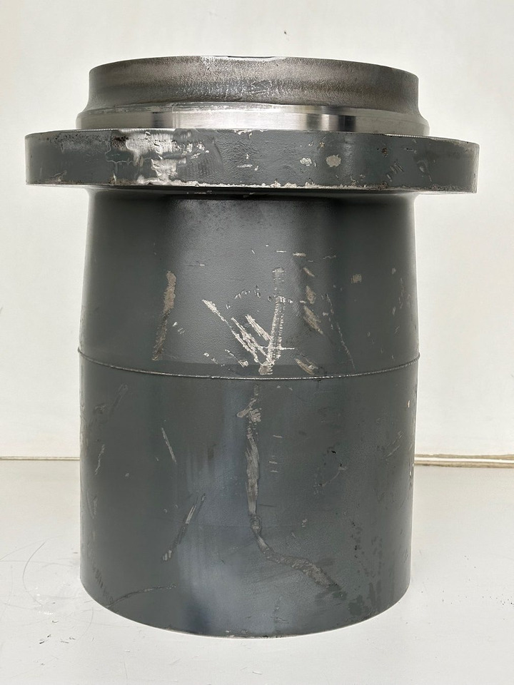 Liebherr Abtriebswellengehäuse inkl. Innenrad ID-Nr.90006015 - ID-Nr.90005980 mit Kegelrollenlager ID-Nr.746231701. SAT325/274. R946, R950, RZG390 SME. #90006015.04.11# - Поворотний редуктор в категорії Гусеничні екскаватори: фото 4 Liebherr Abtriebswellengehäuse inkl. Innenrad ID-Nr.90006015 - ID-Nr.90005980 mit Kegelrollenlager ID-Nr.746231701. SAT325/274. R946, R950, RZG390 SME. #90006015.04.11# - Поворотний редуктор в категорії Гусеничні екскаватори: фото 4