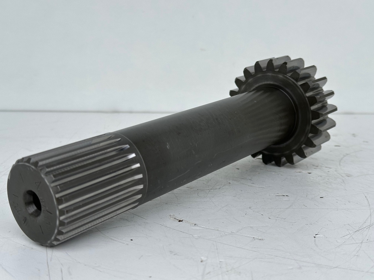 Liebherr Antriebswelle ID-Nr.9443786 - ID-Nr.944378603. FAT550 FAT550P046. A900, LH120, LH150, E974, ER974, LOS1976, LOS-413, R964, R966, R970, R974, R976, R980, R984. #944378603.2374# - Піввісь в категорії Будівельна техніка: фото 2 Liebherr Antriebswelle ID-Nr.9443786 - ID-Nr.944378603. FAT550 FAT550P046. A900, LH120, LH150, E974, ER974, LOS1976, LOS-413, R964, R966, R970, R974, R976, R980, R984. #944378603.2374# - Піввісь в категорії Будівельна техніка: фото 2