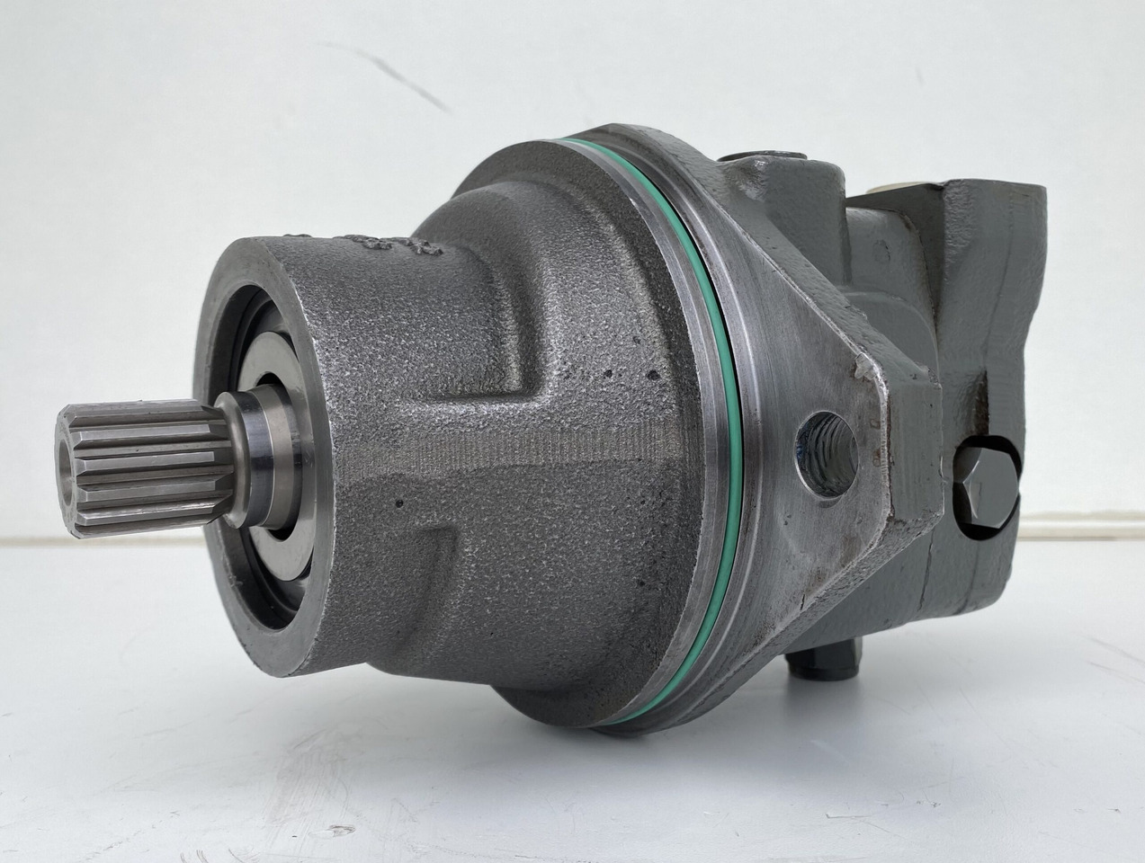 Liebherr Hydraulikeinbaumotor FMF045, ID-Nr.10132702. A924,LH30C,LH30M,LH35M,LH35MT,LH40C,LH40CP,LH40M,LH40MP,LH50CHR,LH50M,LH50MHR,LH50MT. #07110# - Гідравлічний мотор в категорії Колісні екскаватори: фото 3 Liebherr Hydraulikeinbaumotor FMF045, ID-Nr.10132702. A924,LH30C,LH30M,LH35M,LH35MT,LH40C,LH40CP,LH40M,LH40MP,LH50CHR,LH50M,LH50MHR,LH50MT. #07110# - Гідравлічний мотор в категорії Колісні екскаватори: фото 3