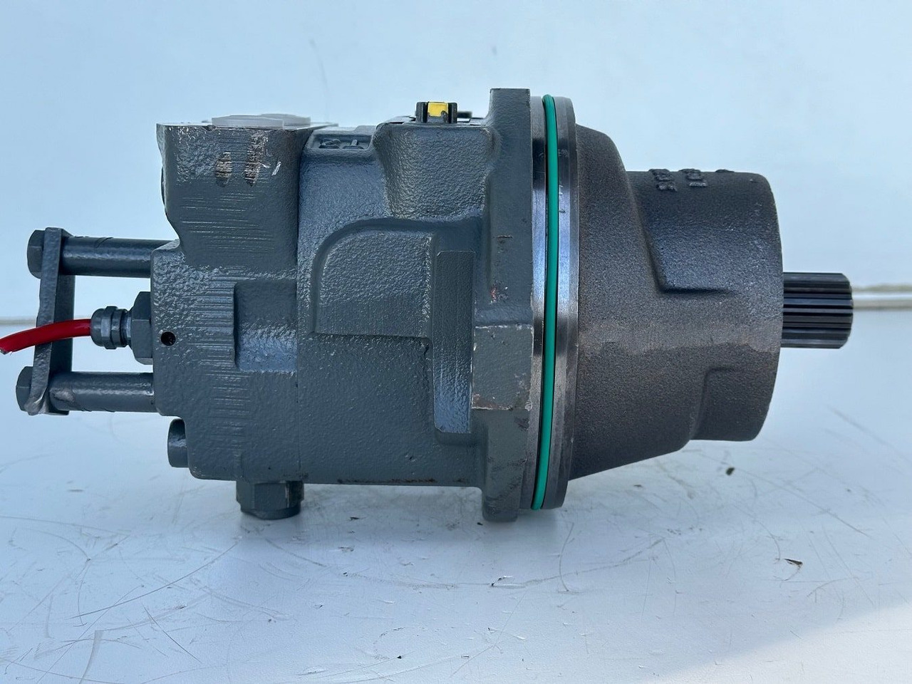 Liebherr Hydraulikeinbaumotor FMF045, ID-Nr.10132702. A924,LH30C,LH30M,LH35M,LH35MT,LH40C,LH40CP,LH40M,LH40MP,LH50CHR,LH50M,LH50MHR,LH50MT. #23.12.01074# - Гідравлічний мотор в категорії Колісні екскаватори: фото 5 Liebherr Hydraulikeinbaumotor FMF045, ID-Nr.10132702. A924,LH30C,LH30M,LH35M,LH35MT,LH40C,LH40CP,LH40M,LH40MP,LH50CHR,LH50M,LH50MHR,LH50MT. #23.12.01074# - Гідравлічний мотор в категорії Колісні екскаватори: фото 5