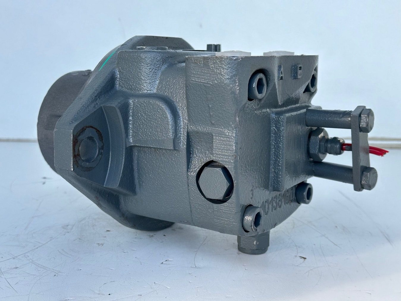 Liebherr Hydraulikeinbaumotor FMF045, ID-Nr.10132702. A924,LH30C,LH30M,LH35M,LH35MT,LH40C,LH40CP,LH40M,LH40MP,LH50CHR,LH50M,LH50MHR,LH50MT. #23.12.01074# - Гідравлічний мотор в категорії Колісні екскаватори: фото 4 Liebherr Hydraulikeinbaumotor FMF045, ID-Nr.10132702. A924,LH30C,LH30M,LH35M,LH35MT,LH40C,LH40CP,LH40M,LH40MP,LH50CHR,LH50M,LH50MHR,LH50MT. #23.12.01074# - Гідравлічний мотор в категорії Колісні екскаватори: фото 4
