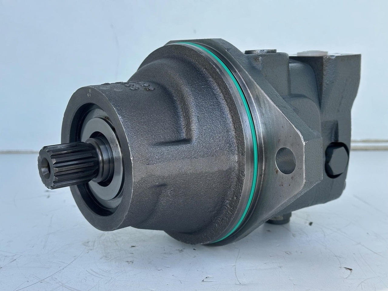 Liebherr Hydraulikeinbaumotor FMF045, ID-Nr.10132702. A924,LH30C,LH30M,LH35M,LH35MT,LH40C,LH40CP,LH40M,LH40MP,LH50CHR,LH50M,LH50MHR,LH50MT. #23.12.01074# - Гідравлічний мотор в категорії Колісні екскаватори: фото 3 Liebherr Hydraulikeinbaumotor FMF045, ID-Nr.10132702. A924,LH30C,LH30M,LH35M,LH35MT,LH40C,LH40CP,LH40M,LH40MP,LH50CHR,LH50M,LH50MHR,LH50MT. #23.12.01074# - Гідравлічний мотор в категорії Колісні екскаватори: фото 3