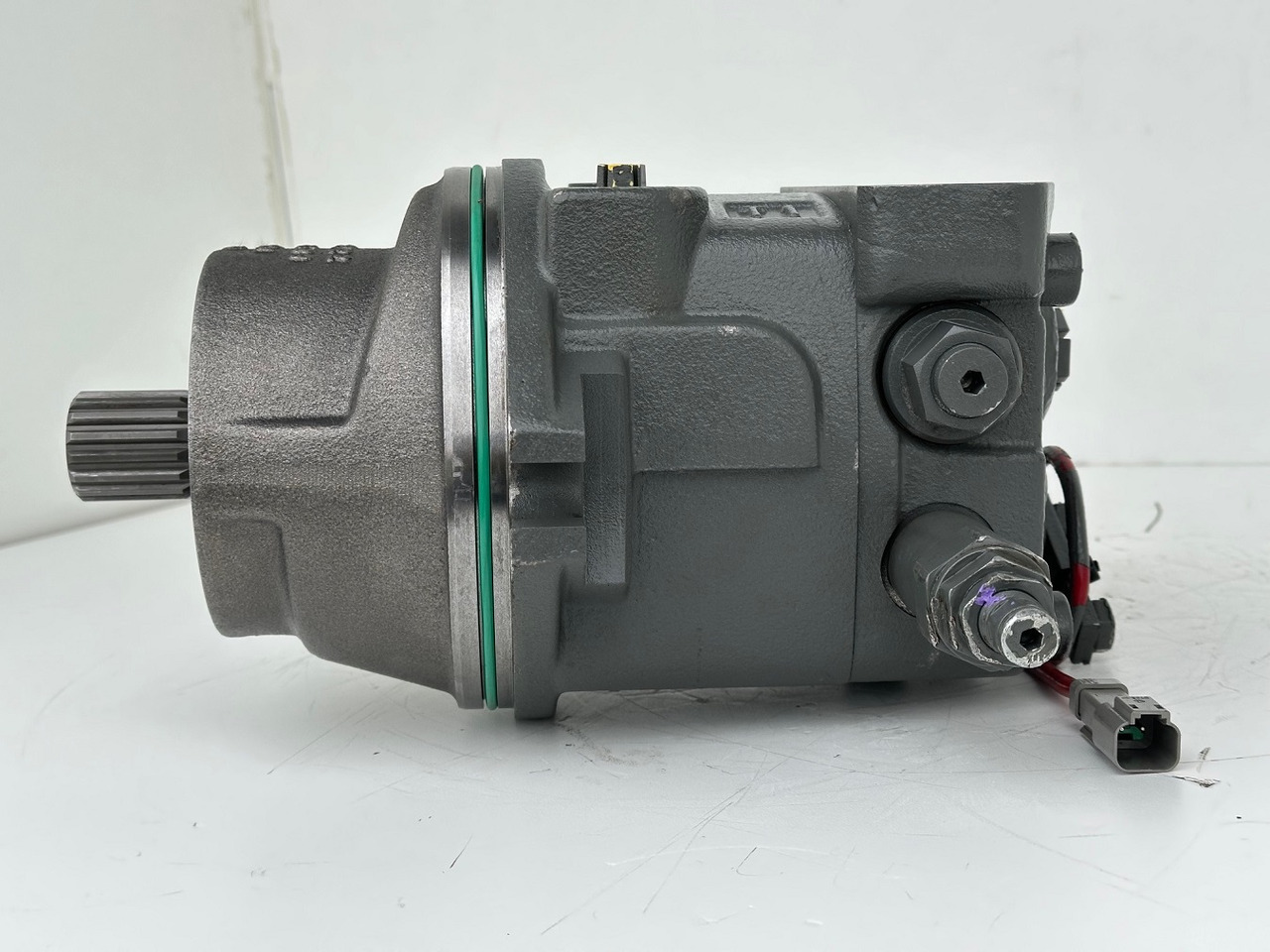 Liebherr Hydraulikeinbaumotor Typ:FMF058. ID-Nr.12483261. SAT275/266. R926 K-LC-1565, R926 K-LC-1827, R930 T-1980. #12483261.00573# - Гідравлічний мотор в категорії Гусеничні екскаватори: фото 5 Liebherr Hydraulikeinbaumotor Typ:FMF058. ID-Nr.12483261. SAT275/266. R926 K-LC-1565, R926 K-LC-1827, R930 T-1980. #12483261.00573# - Гідравлічний мотор в категорії Гусеничні екскаватори: фото 5