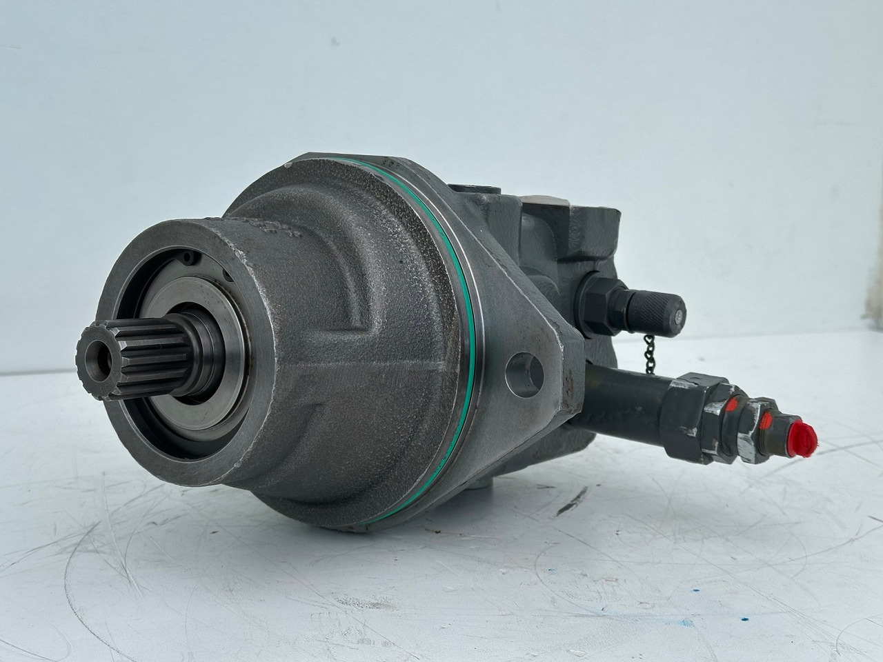 Liebherr Original Hydraulikeinbaumotor FMF045. ID-Nr.12464105. SAT250/287. LH18M, LH22C, LH22M, LH24M, LH26EC, LH26EM, LH26M. #12464105.0854# - Поворотний редуктор в категорії Будівельна техніка: фото 2 Liebherr Original Hydraulikeinbaumotor FMF045. ID-Nr.12464105. SAT250/287. LH18M, LH22C, LH22M, LH24M, LH26EC, LH26EM, LH26M. #12464105.0854# - Поворотний редуктор в категорії Будівельна техніка: фото 2