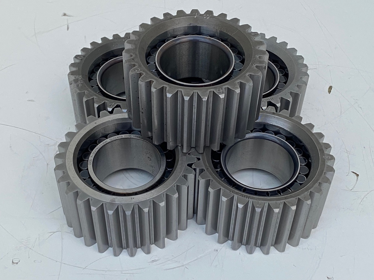 Liebherr Planetenrad ID-Nr.90205840. FAT350P126 - FAT350P138. R920 - R922 - R924 - R925 - R926 - R930 T. #PL24.02.2# - Бортовий редуктор в категорії Будівельна техніка: фото 1 Liebherr Planetenrad ID-Nr.90205840. FAT350P126 - FAT350P138. R920 - R922 - R924 - R925 - R926 - R930 T. #PL24.02.2# - Бортовий редуктор в категорії Будівельна техніка: фото 1