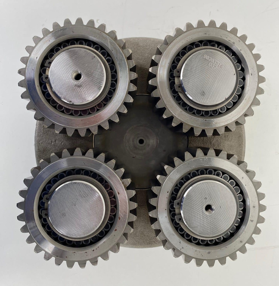 Liebherr Planetenträger ID-Nr.90203516 mit Planetenrad ID-Nr.90203494. Typ:FAT400G546. PR71605LGP-1823. PR716LGP-1423. PR716XL-1422. - Бортовий редуктор в категорії Бульдозери: фото 3 Liebherr Planetenträger ID-Nr.90203516 mit Planetenrad ID-Nr.90203494. Typ:FAT400G546. PR71605LGP-1823. PR716LGP-1423. PR716XL-1422. - Бортовий редуктор в категорії Бульдозери: фото 3