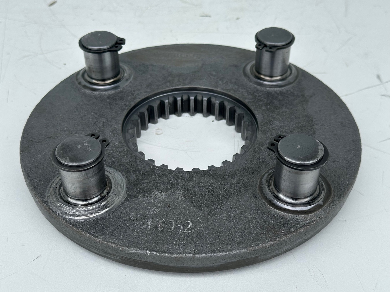 Liebherr Planetenträger ID-Nr.90214403. SAT275A290. R922 LC-1486. R924 LC-1487. #90214403.HO.925# - Поворотний редуктор в категорії Будівельна техніка: фото 2 Liebherr Planetenträger ID-Nr.90214403. SAT275A290. R922 LC-1486. R924 LC-1487. #90214403.HO.925# - Поворотний редуктор в категорії Будівельна техніка: фото 2