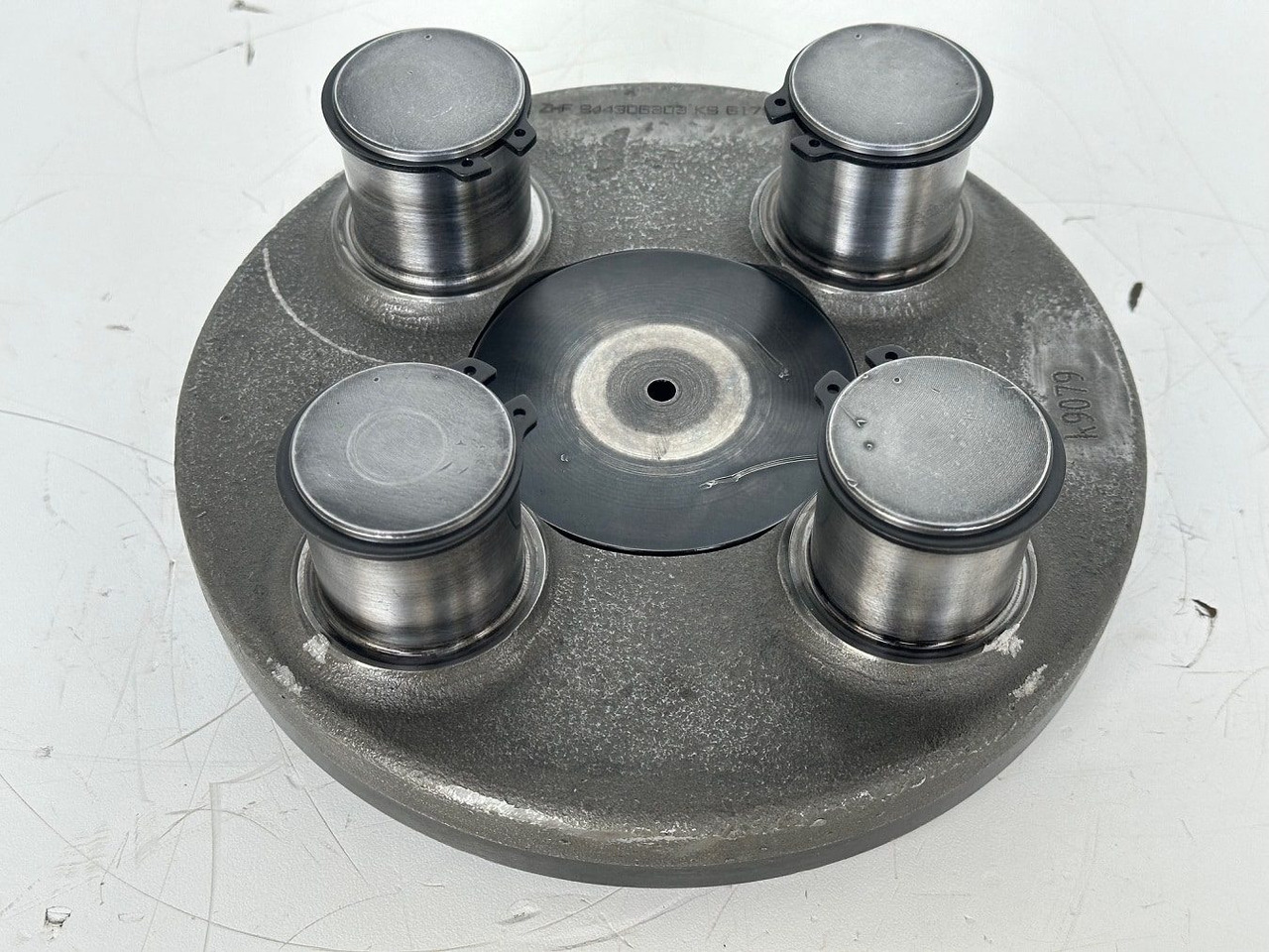 Liebherr Planetenträger ID-Nr.944306303 - ID-Nr.9443063. A924, A934, LH30, LH35, R906, R916, R922, R924, R926, R932, R934, R944. #k9079# - Коробка передач в категорії Будівельна техніка: фото 1 Liebherr Planetenträger ID-Nr.944306303 - ID-Nr.9443063. A924, A934, LH30, LH35, R906, R916, R922, R924, R926, R932, R934, R944. #k9079# - Коробка передач в категорії Будівельна техніка: фото 1