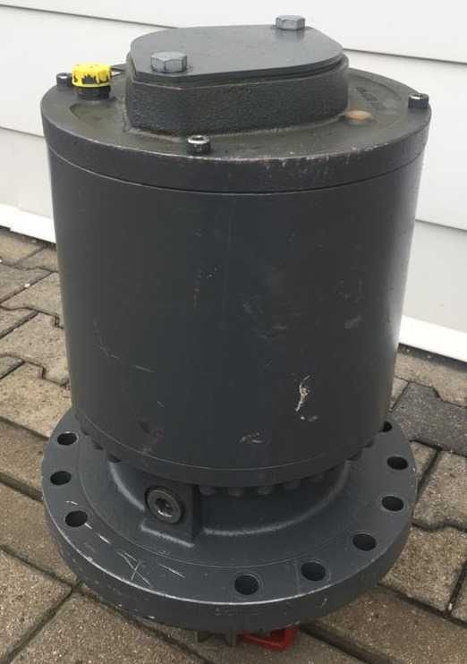 Liebherr Schwenkantrieb SAT300/282. ID-Nr.90209176 - ID-Nr.90209177 - ID-Nr.90209178. LH40, LH50. #1168# - Поворотний редуктор в категорії Колісні екскаватори: фото 3 Liebherr Schwenkantrieb SAT300/282. ID-Nr.90209176 - ID-Nr.90209177 - ID-Nr.90209178. LH40, LH50. #1168# - Поворотний редуктор в категорії Колісні екскаватори: фото 3