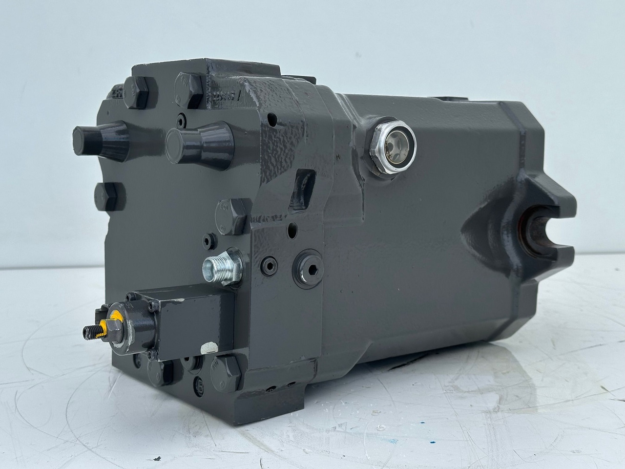 Linde Verstellmotor-Axialkolbenmotor Typ:HMV135-02 2710. #HMV135-02.2710# - Гідравлічний мотор: фото 3 Linde Verstellmotor-Axialkolbenmotor Typ:HMV135-02 2710. #HMV135-02.2710# - Гідравлічний мотор: фото 3