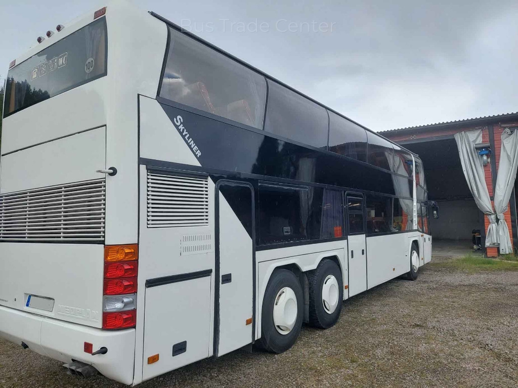 NEOPLAN Skyliner N122/3 - Туристичний автобус: фото 3 NEOPLAN Skyliner N122/3 - Туристичний автобус: фото 3