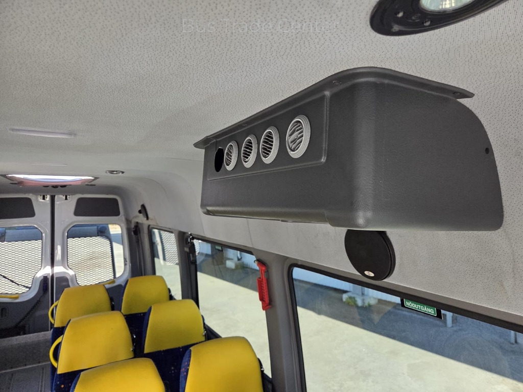 VOLKSWAGEN Crafter 50 LR // 3 units with lift - Мікроавтобус, Пасажирський фургон: фото 5 VOLKSWAGEN Crafter 50 LR // 3 units with lift - Мікроавтобус, Пасажирський фургон: фото 5