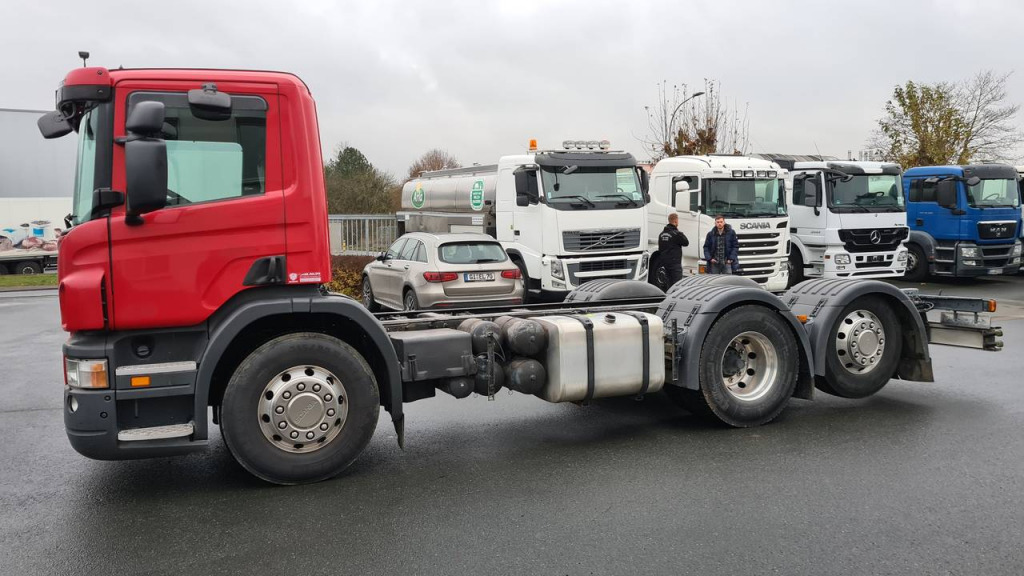 Scania P 400 6x2 RECHTSLENKER(Nr. 5018) - Вантажівка шасі: фото 3 Scania P 400 6x2 RECHTSLENKER(Nr. 5018) - Вантажівка шасі: фото 3