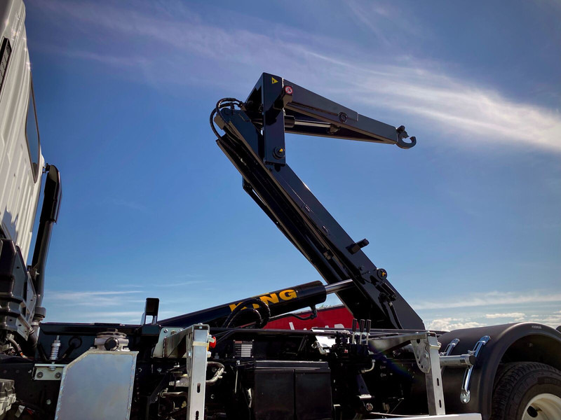 Isuzu M27 - Гаковий мультиліфт вантажівка: фото 5 Isuzu M27 - Гаковий мультиліфт вантажівка: фото 5