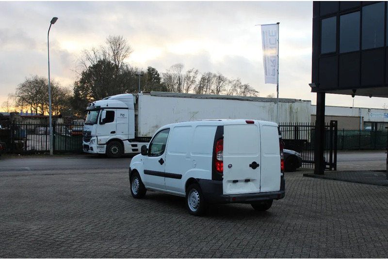 Fiat Doblò Cargo * manual * - Легковий автомобіль: фото 3 Fiat Doblò Cargo * manual * - Легковий автомобіль: фото 3