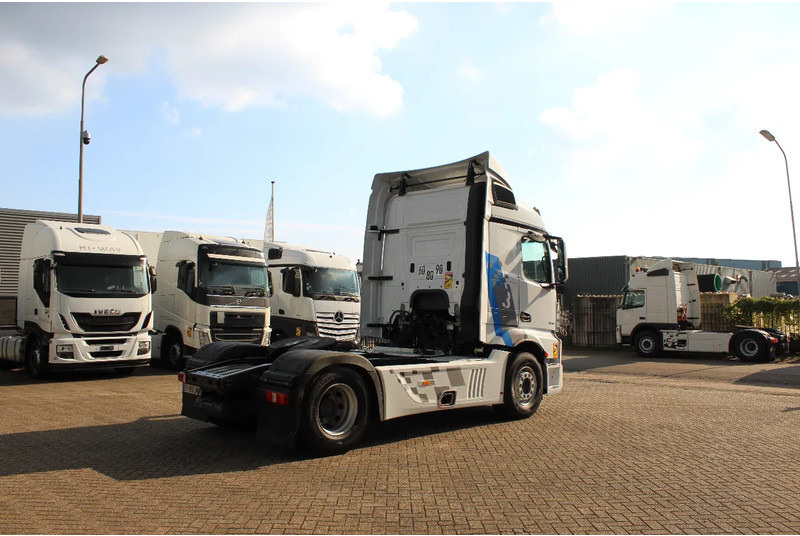 Mercedes-Benz Actros 1853 * RETARDER * 4X2 * - Тягач: фото 5 Mercedes-Benz Actros 1853 * RETARDER * 4X2 * - Тягач: фото 5