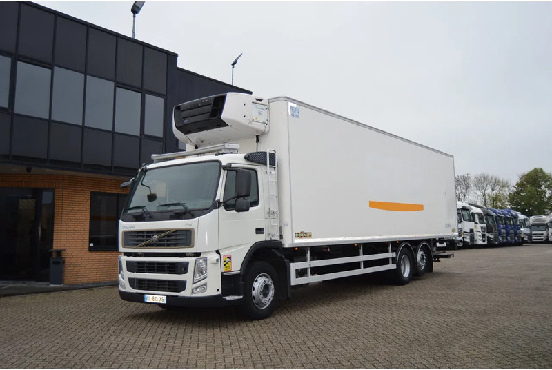 Volvo FM 370 * EURO5 * CARRIER SUPRA 950 SILENT * 6X2 * - Рефрижератор вантажівка: фото 1 Volvo FM 370 * EURO5 * CARRIER SUPRA 950 SILENT * 6X2 * - Рефрижератор вантажівка: фото 1