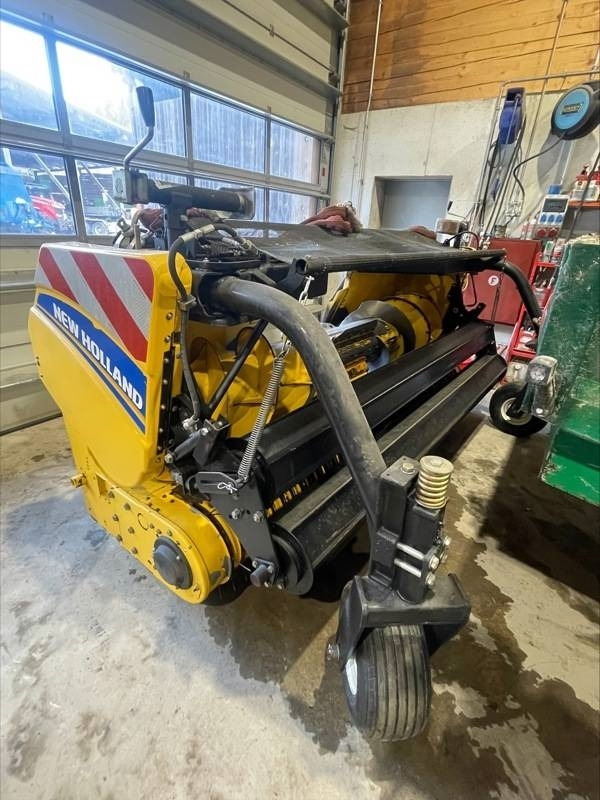 Кормозбиральний комбайн New Holland FR 650: фото 8