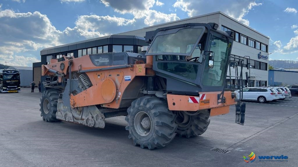 Wirtgen WR2400 - Асфальтоукладальна машина: фото 2 Wirtgen WR2400 - Асфальтоукладальна машина: фото 2
