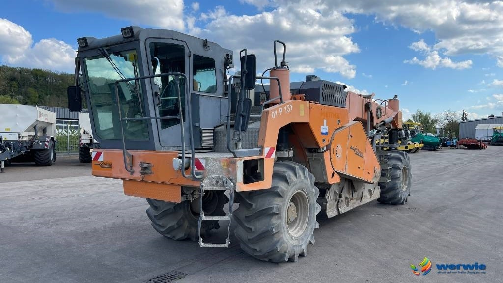 Wirtgen WR2400 - Асфальтоукладальна машина: фото 4 Wirtgen WR2400 - Асфальтоукладальна машина: фото 4