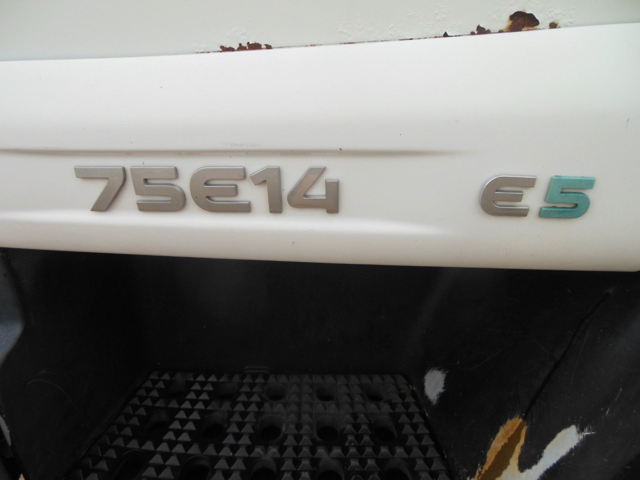 Iveco EUROCARGO 75E14 - Фургон з закритим кузовом: фото 5 Iveco EUROCARGO 75E14 - Фургон з закритим кузовом: фото 5