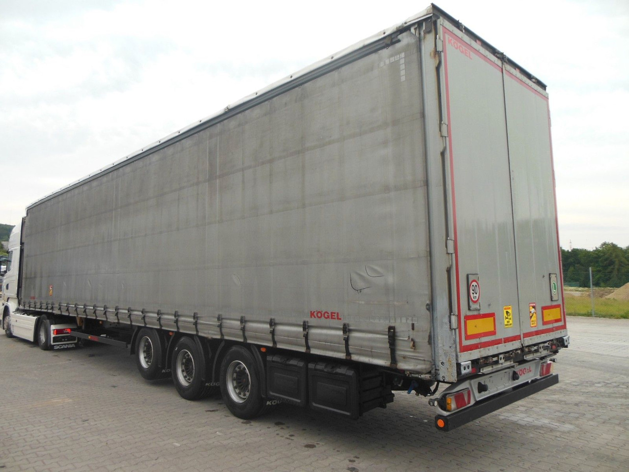 Kögel SN 24, LOWDECK, LIFTACHSE, SAF - Тентований напівпричіп: фото 4 Kögel SN 24, LOWDECK, LIFTACHSE, SAF - Тентований напівпричіп: фото 4