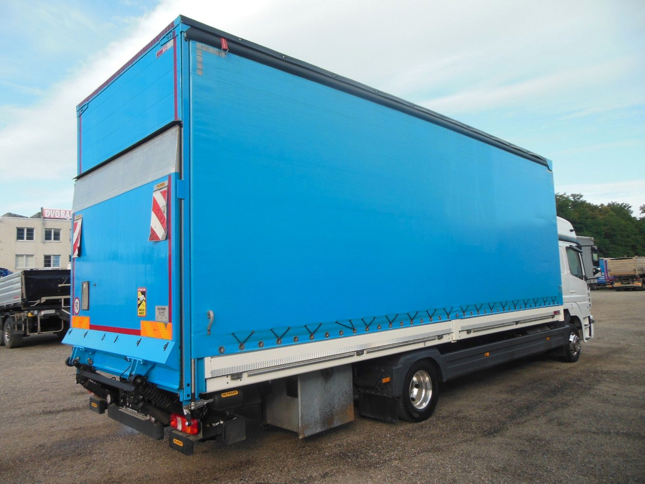 Mercedes-Benz 1223 ATEGO, GARANTI 12/2027, TOP, WIE NEUE!!! - Тентована вантажівка: фото 3 Mercedes-Benz 1223 ATEGO, GARANTI 12/2027, TOP, WIE NEUE!!! - Тентована вантажівка: фото 3