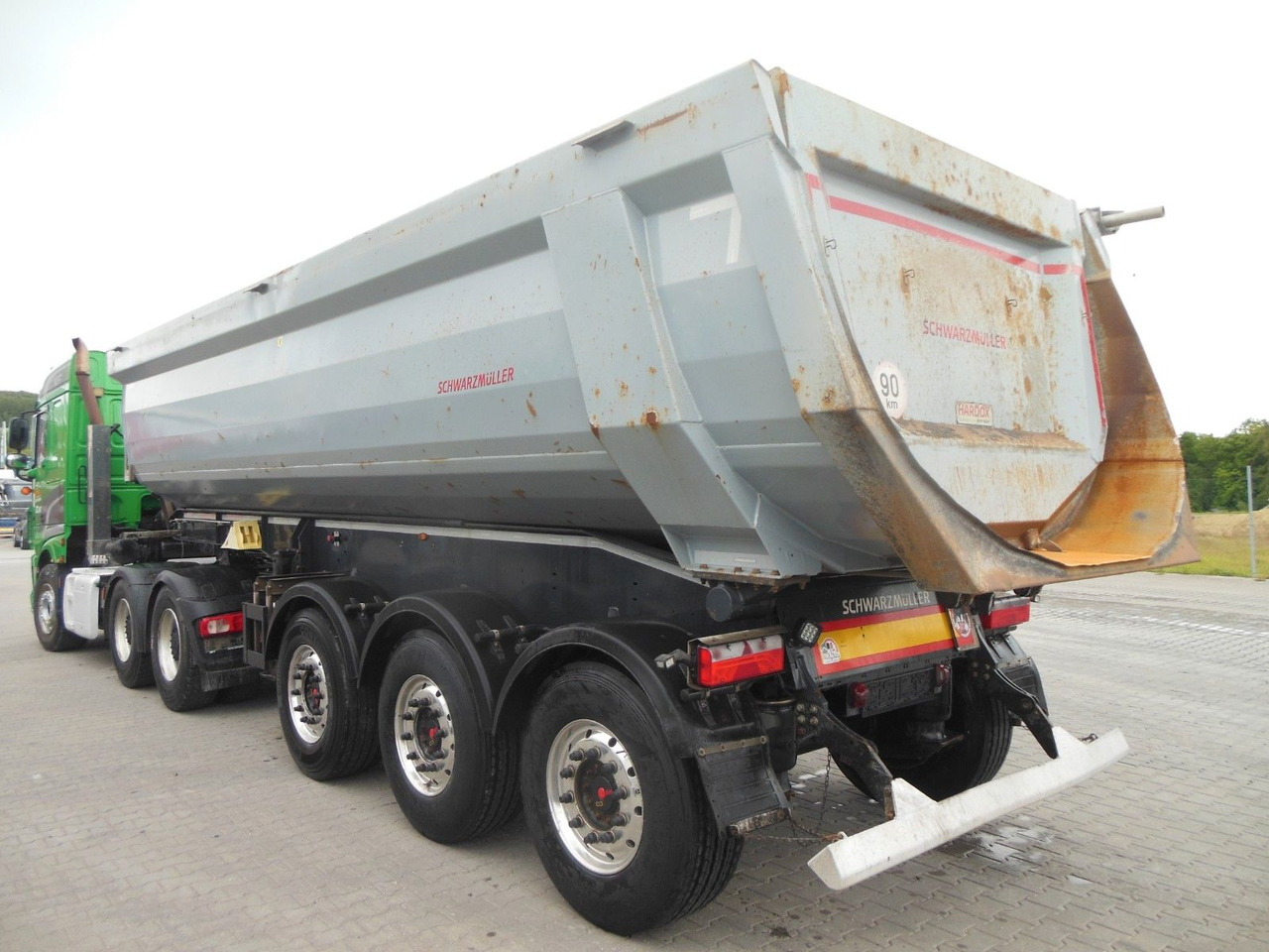 Schwarzmüller KIS 3/E, 29M3, SAF, GESAMTGEWICHT 44.000 KG! - Самоскид напівпричіп: фото 4 Schwarzmüller KIS 3/E, 29M3, SAF, GESAMTGEWICHT 44.000 KG! - Самоскид напівпричіп: фото 4