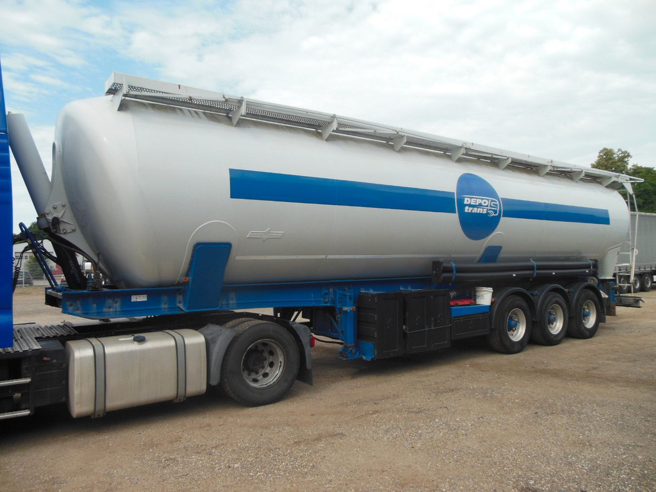 Spitzer SK 2460 CAL, 60.000 L - Напівпричіп цистерна для сипучих вантажів: фото 1 Spitzer SK 2460 CAL, 60.000 L - Напівпричіп цистерна для сипучих вантажів: фото 1