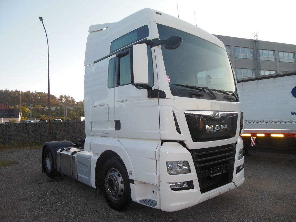 MAN TGX 18.500 XXL, RETARDER, TOP STAND - Тягач: фото 2 MAN TGX 18.500 XXL, RETARDER, TOP STAND - Тягач: фото 2