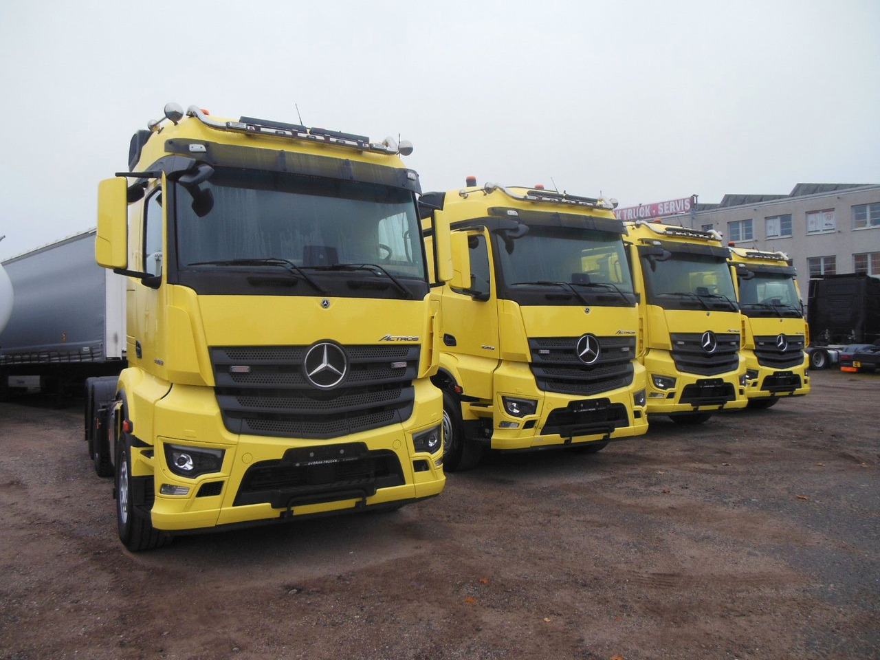 Mercedes-Benz 3353 ACTROS, 6X4, TRK, SET 120 TON, WIE NEUE!E!! - Тягач: фото 2 Mercedes-Benz 3353 ACTROS, 6X4, TRK, SET 120 TON, WIE NEUE!E!! - Тягач: фото 2