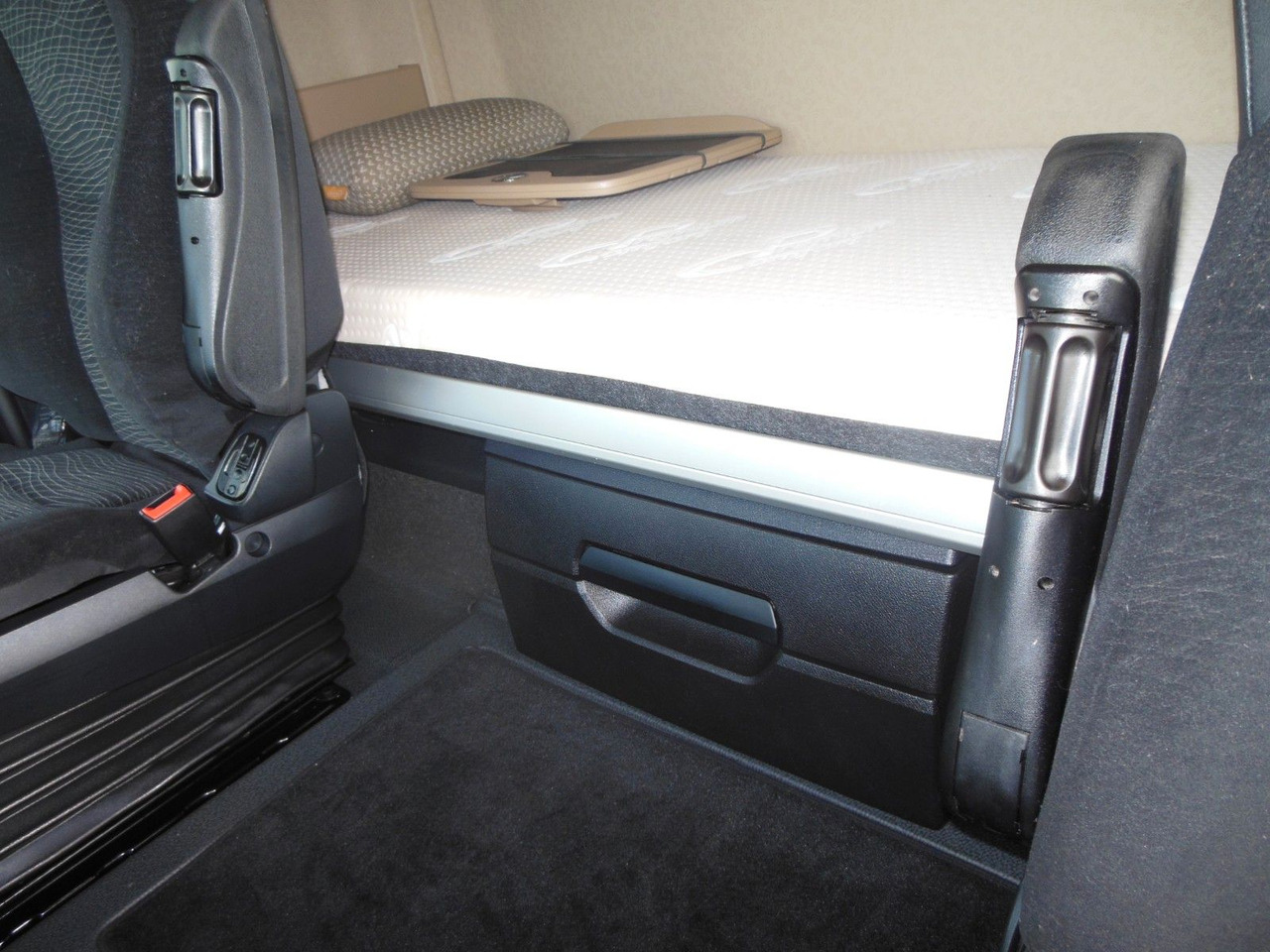 Тягач Mercedes-Benz ACTROS 3353, 6X4, 120.000 KG, TRK, 4 STÜCKS,: фото 15 Тягач Mercedes-Benz ACTROS 3353, 6X4, 120.000 KG, TRK, 4 STÜCKS,: фото 15