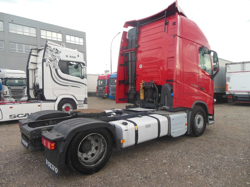 Volvo FH 13/500, LOWDECK, GLOBE XL, I PARK COOL, TOP!! - Тягач: фото 3 Volvo FH 13/500, LOWDECK, GLOBE XL, I PARK COOL, TOP!! - Тягач: фото 3