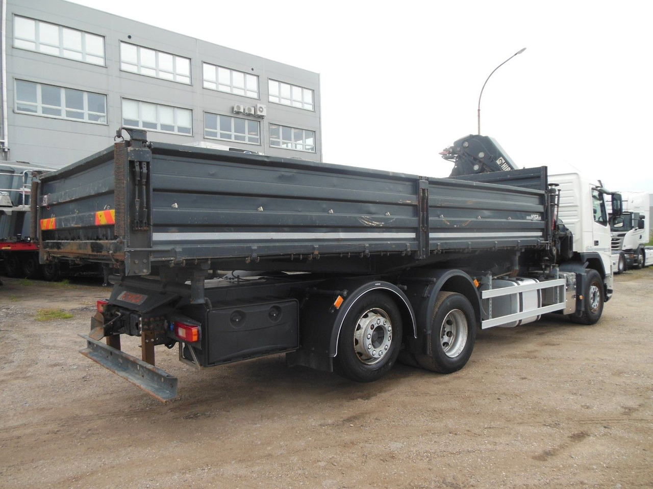 Volvo FM 410, 6X2, DREISEITEN KIPPER, HIAB XS 211 - Самоскид вантажівка, Вантажівка з маніпулятором: фото 3 Volvo FM 410, 6X2, DREISEITEN KIPPER, HIAB XS 211 - Самоскид вантажівка, Вантажівка з маніпулятором: фото 3